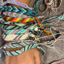 Freundschaftsbändchen knüpfen