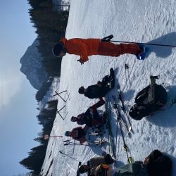 Beim Praxistraining mit dem AUVA-Spezialisten an der Piste. 