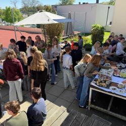 Jausenverkauf 2ab Burschen