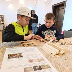 Der Brückenbau funktioniert auch schon im kleinen Format