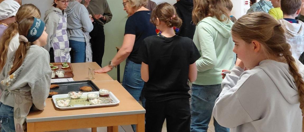 Jausenverkauf 2ab-Klassen