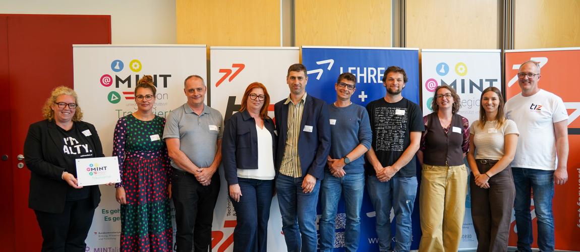 Übergabe des Gütesiegels beim Jahrestreffen der MINT Region Traunviertel 