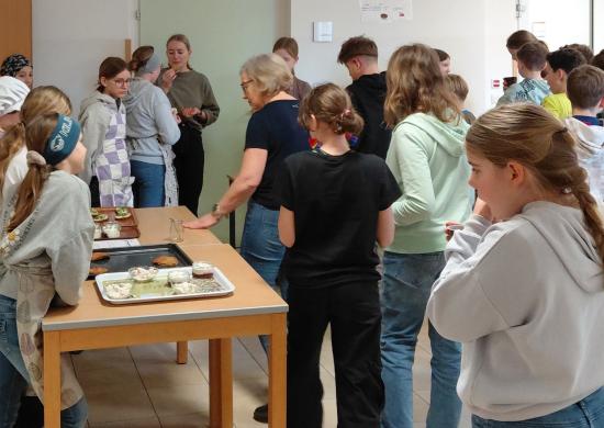 Jausenverkauf 2ab-Klassen